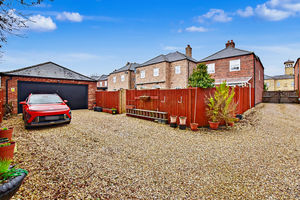 Photo 16- click for photo gallery